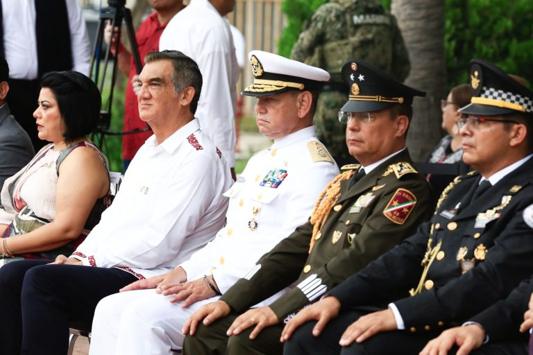 Presidió Américo Villarreal desfile cívico-militar por 214 aniversario del inicio de la independencia